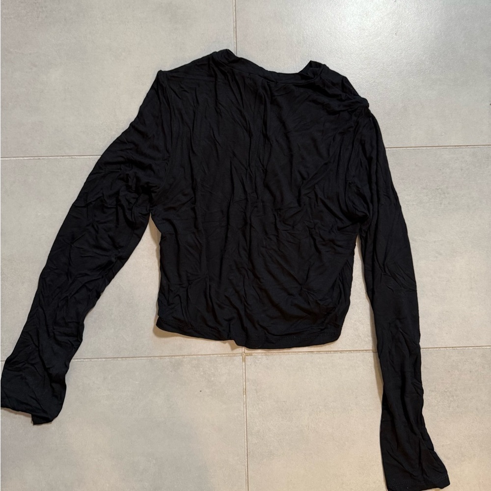 Magnolia Boutique Black Long Sleeve Ruched Crop Blouse